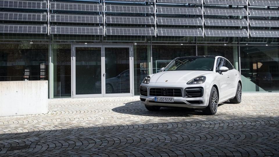 2021年式保時捷Cayenne插電式油電車型Cayenne E-Hybrid採用更大