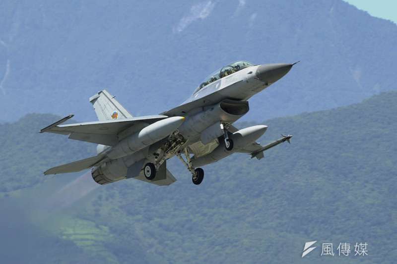 增購的F-16V戰機除補足先前摔機數量，其餘將編成一個聯隊部署台東。（林瑞慶攝）