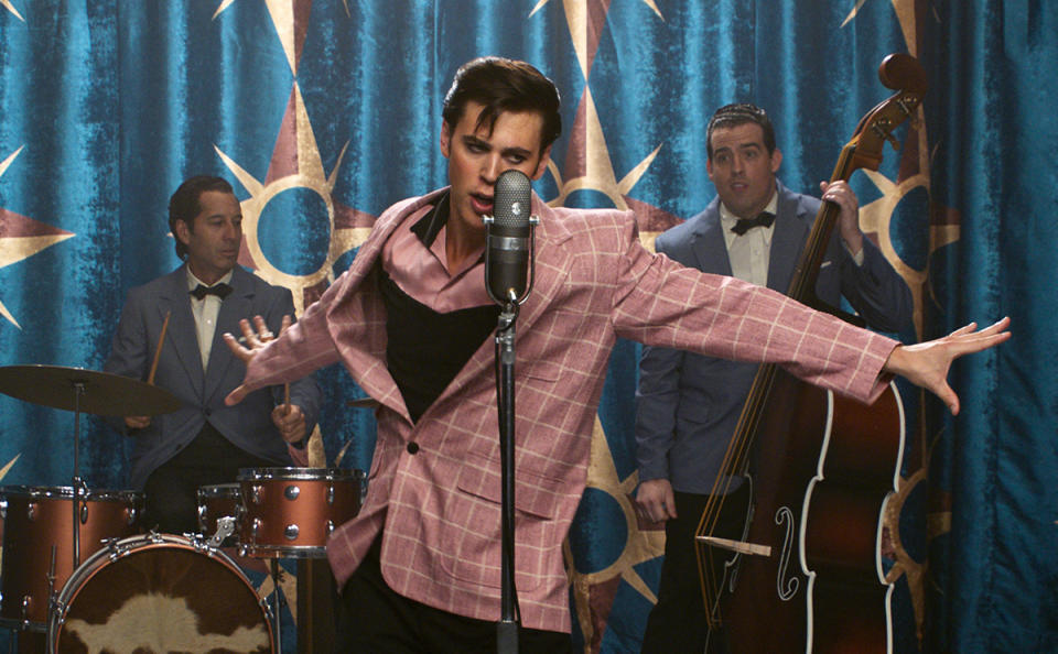 Austin Butler como Elvis en la película de Baz Luhrmann (Foto: Warner Bros Pictures)