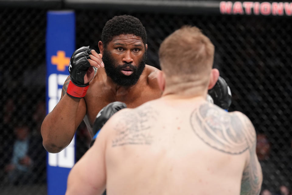 COLUMBUS, OHIO - MARCH 26:  (L-R) Curtis Blaydes battles Chris Daukaus in a heavyweight fight during the UFC Fight Night event at Nationwide Arena on March 26, 2022 in Columbus, Ohio. (Photo by Josh Hedges/Zuffa LLC)