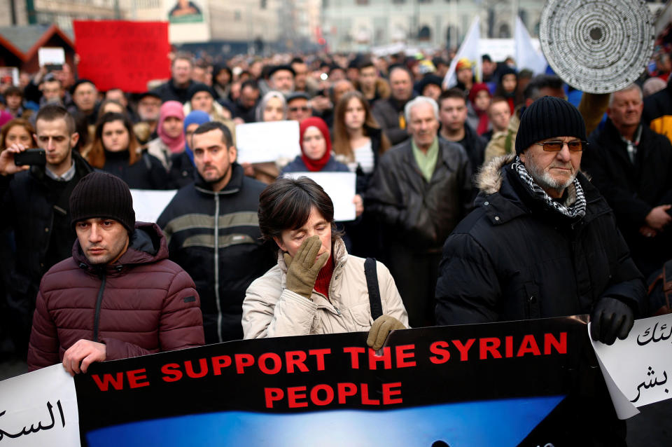 Worldwide protests call for an end to violence in Aleppo