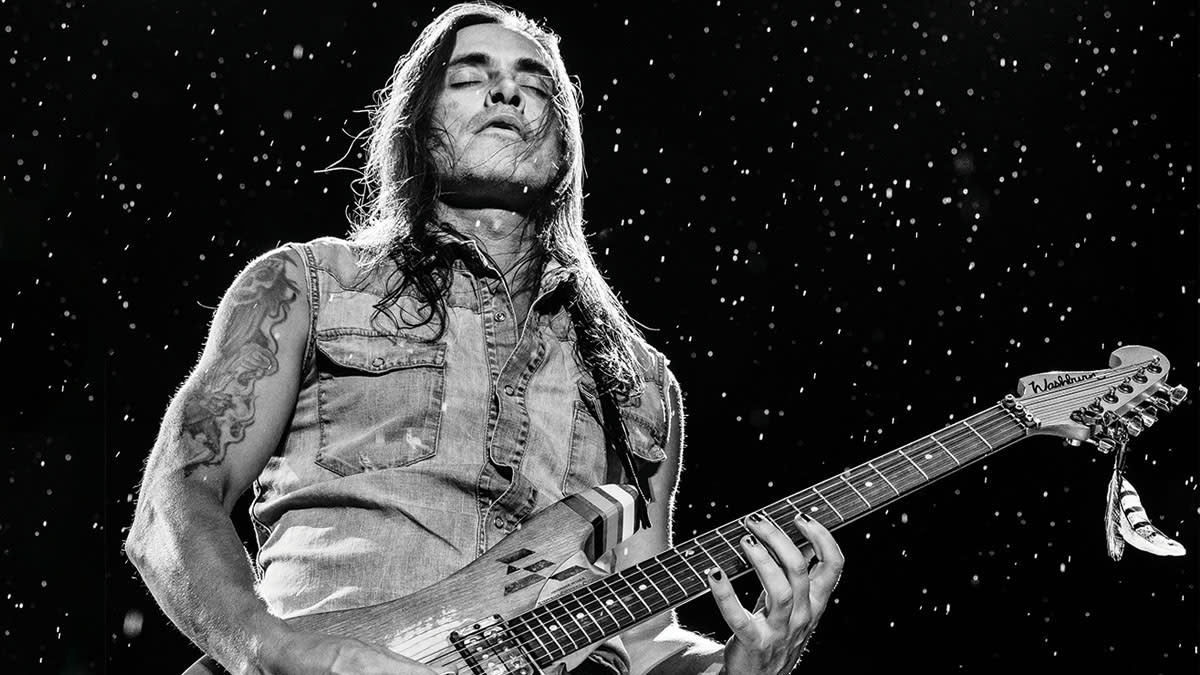  Nuno Bettencourt 