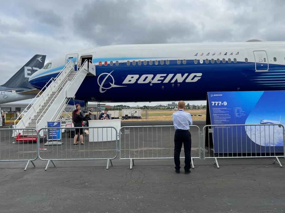 Boeing 777X.