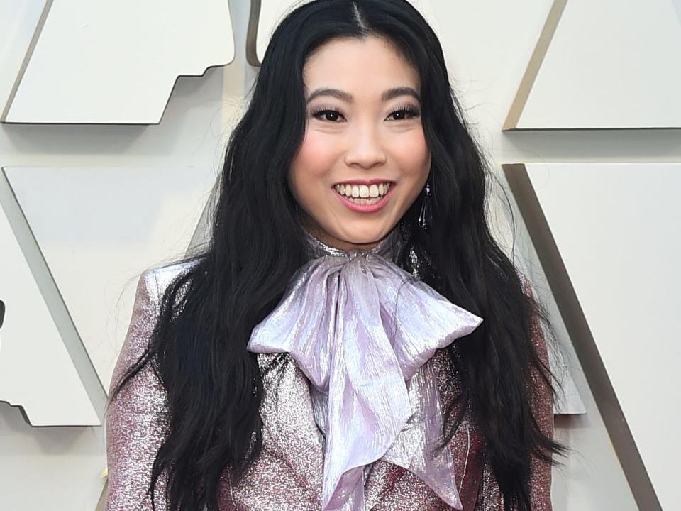 Awkwafina attends the 2019 Oscars.