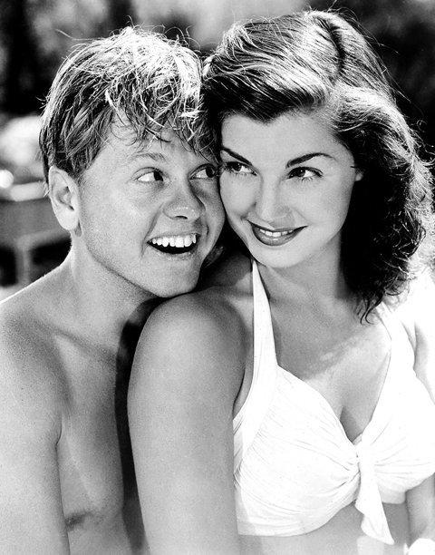 ESTHER WILLIAMS: 1921 - 2013