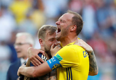 Soccer Football - World Cup - Group F - Sweden vs South Korea - Nizhny Novgorod Stadium, Nizhny Novgorod, Russia - June 18, 2018 Sweden's Andreas Granqvist and John Guidetti celebrate victory after the match REUTERS/Matthew Childs