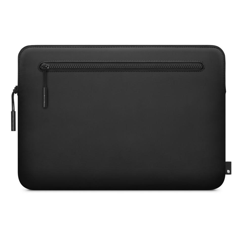 11) Compact Sleeve in Flight Nylon for MacBook