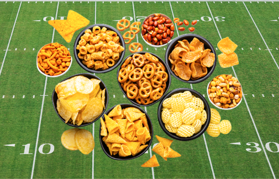 The perfect mix of Super Bowl snacks. (Photo: Getty images) 