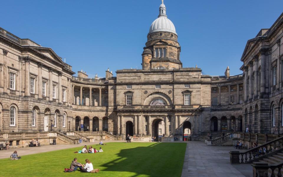 Old College, The University of Edinburgh - Kay Roxby/Alamy