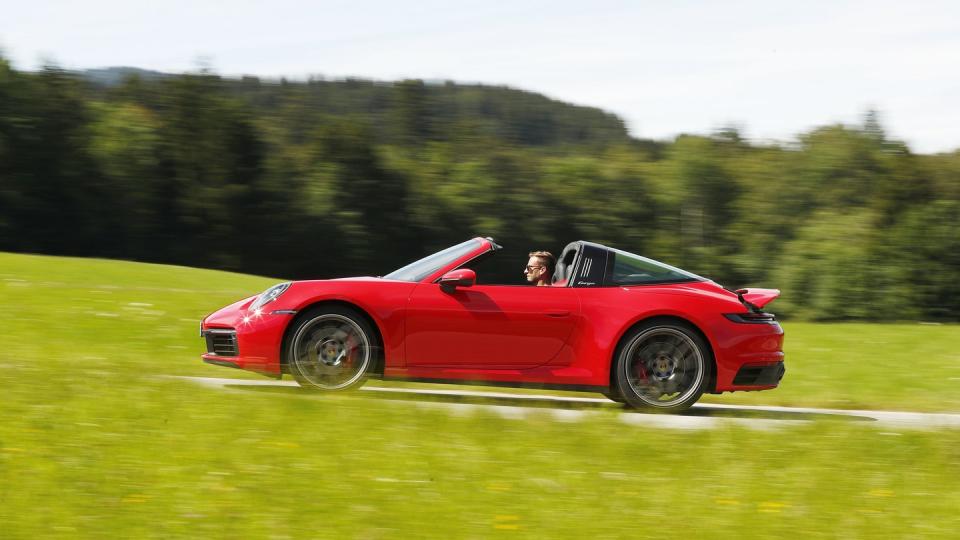 Der neue Porsche 911 Targa 4 ist ab 128 486 Euro zu haben.