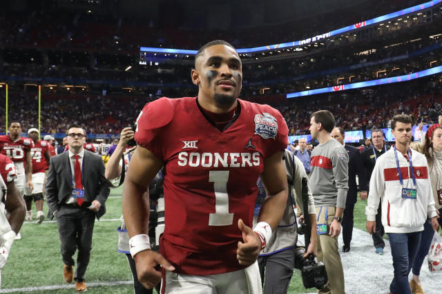 Jalen Hurts audibles on Philadelphia Eagles' jersey number