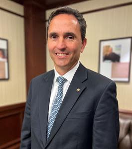 Frank A. Cavallaro, Senior Executive Vice President, Peapack-Gladstone Bank