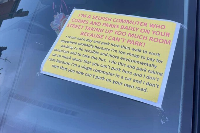 Message posted on car windscreen in Sheffield about 'selfish commuter' parking -Credit:Imjustsheff/Instagram
