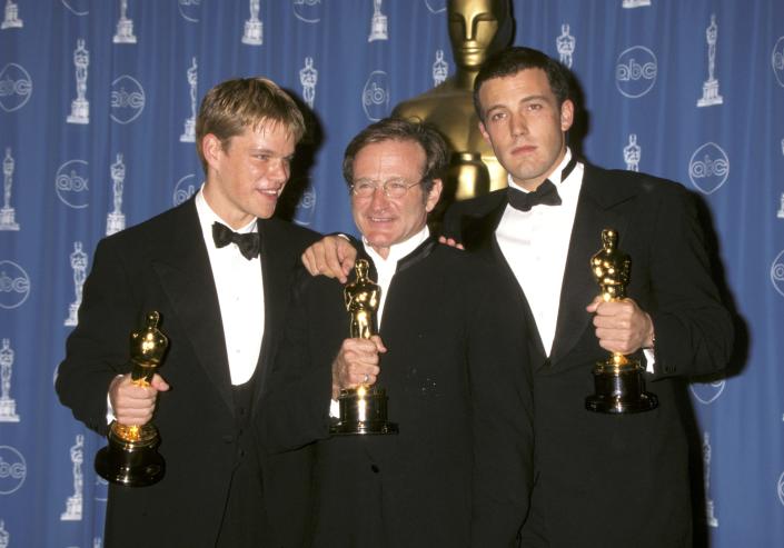 مت دیمون، رابین ویلیامز و بن افلک در اسکار 1998.