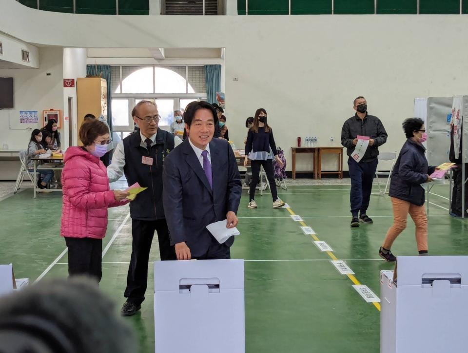 民進黨總統候選人賴清德今一早投票。 賴競總提供