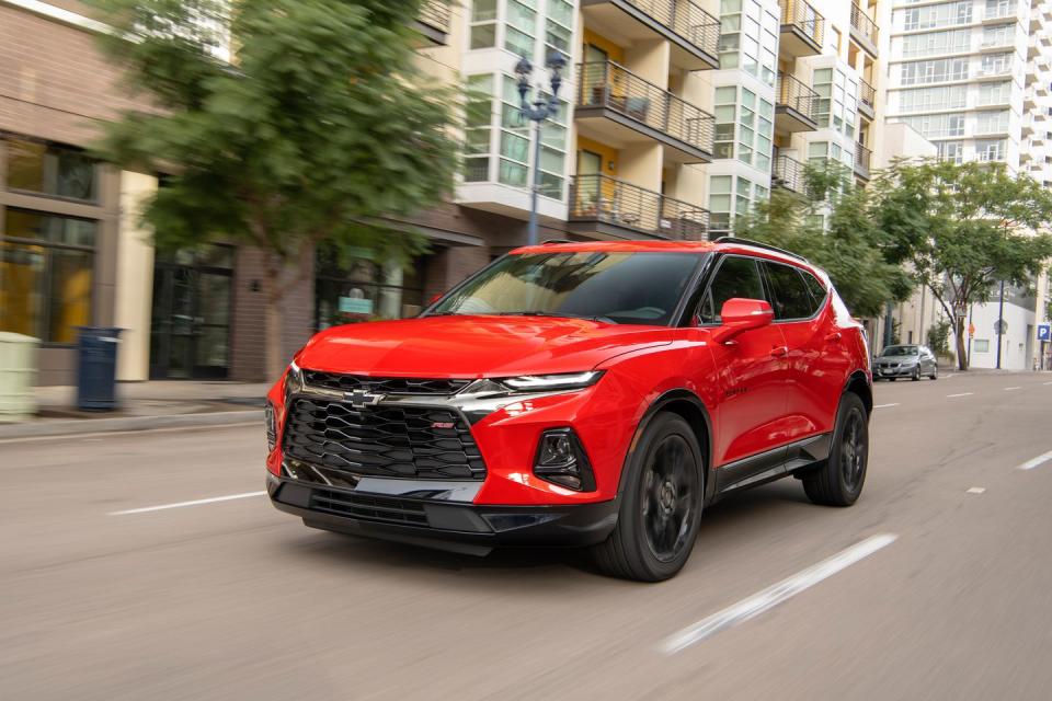 <p>The sales data for mid-size two-row SUVs doesn't present a clear picture of what people want, either. Unlike the compact-crossover segment, where nearly all competitors hew to a particular formula, there's no single recipe for success here.</p>