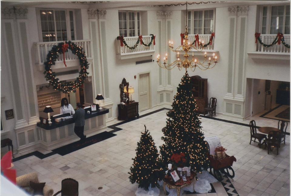 Hotel Roberts lobby in 2004.