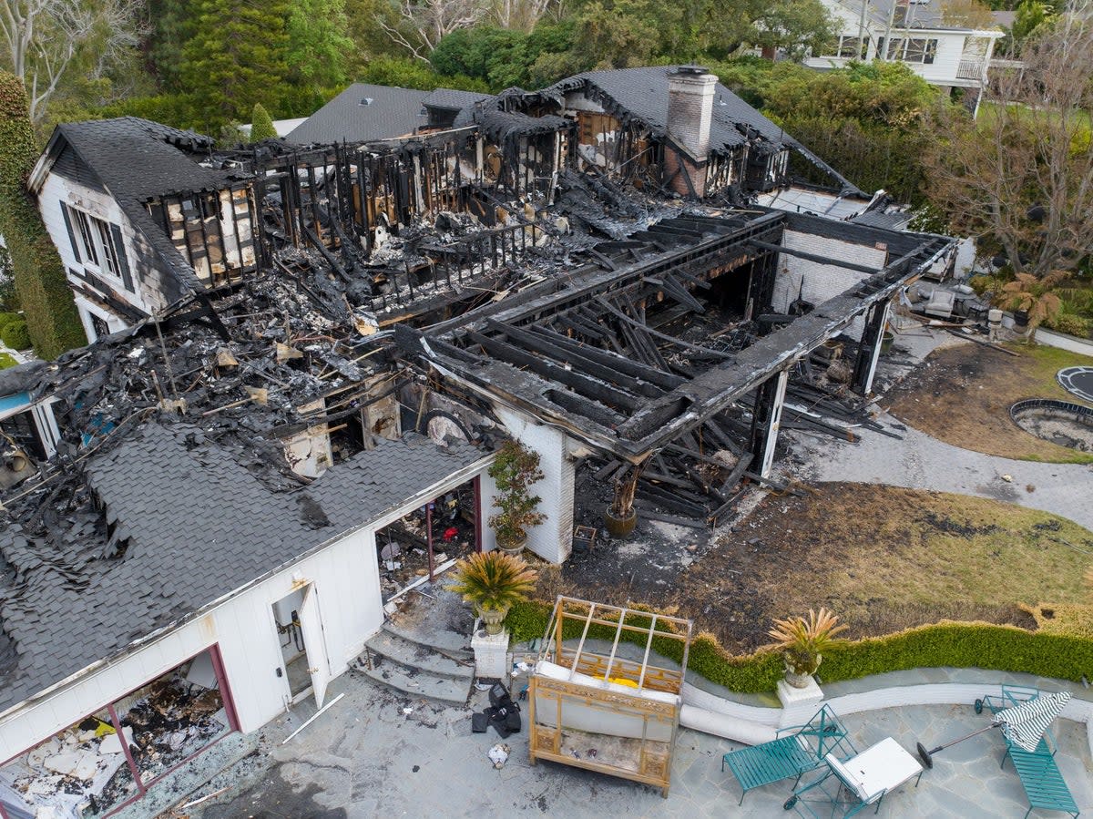 New aerial shots of Cara Delevingne's LA house show the full damage from last week’s devastating fire (SplashNews.com)
