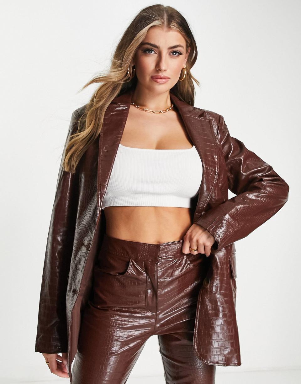 <p><a href="https://go.redirectingat.com?id=74968X1596630&url=https%3A%2F%2Fwww.asos.com%2Fus%2Fasos-design%2Fasos-design-croc-leather-look-suit-blazer-in-brown%2Fprd%2F200848686&sref=https%3A%2F%2Fwww.seventeen.com%2Ffashion%2Fstyle-advice%2Fg22548712%2Fcute-fall-outfits%2F" rel="nofollow noopener" target="_blank" data-ylk="slk:Shop Now;elm:context_link;itc:0;sec:content-canvas" class="link ">Shop Now</a></p><p>Croc Leather Look Suit Blazer in Brown</p><p>$85.00</p><p>us.asos.com</p>