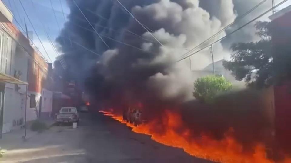 Un incendie provoqué par l'accident d'un camion citerne transportant du carburant à Aguascalientes, au Mexique, le 20 octobre 2022 - BFMTV