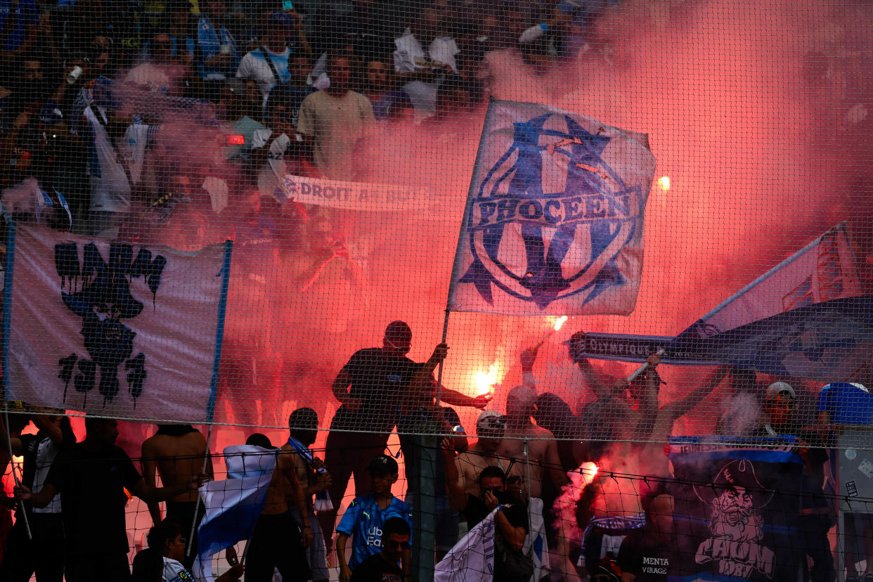 Des supporters marseillais pendant le match OM-Toulouse en Ligue 1, au stade Vélodrome, le 17 septembre 2023.