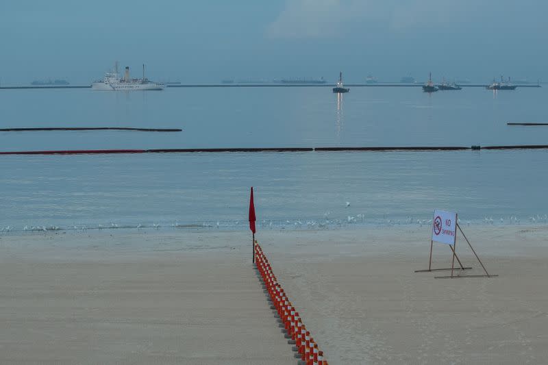 Philippine government transforms polluted coastline into artificial white sand beach