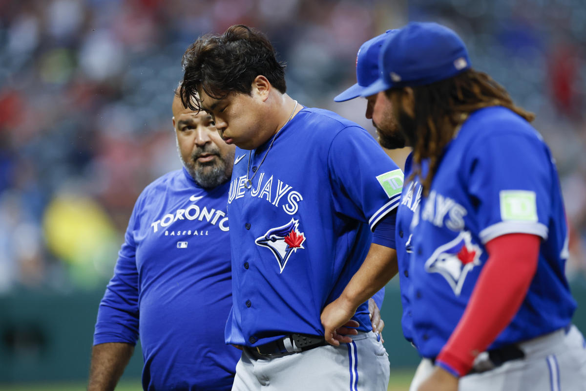 Blue Jays' Hyun Jin Ryu expected to be ready for next start after taking  liner to knee