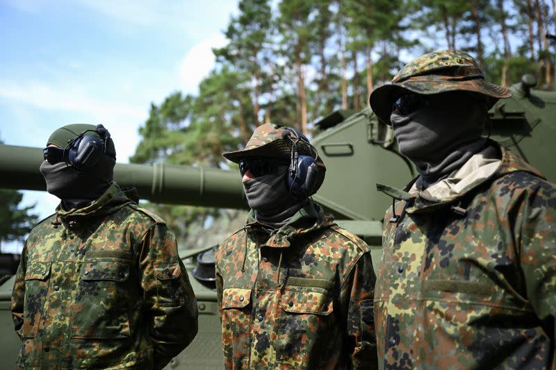 Ukrainian soldiers train in Klietz