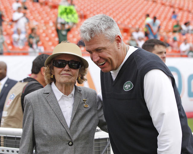 Jets to honor Betty Wold Johnson with commemorative patch