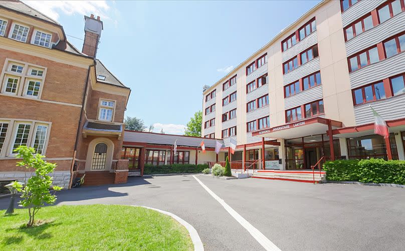 Student accommodation with a side of religion in Paris at the Foyer Catholique Résidence Lanteri