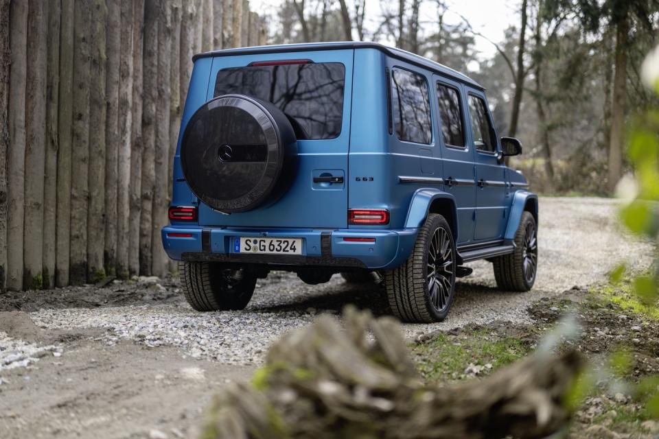 2025 mercedes amg g63 press images