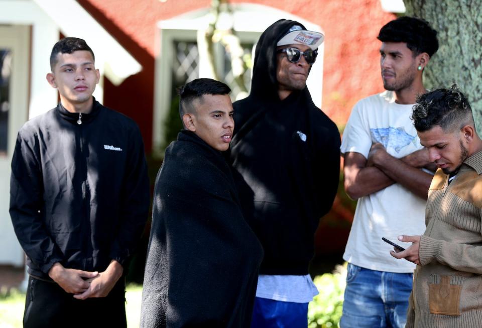 Many of the 50 Venezuelan and Colombian migrants who were left on Martha’s Vineyard are asylum seekers, lawyers say. <a href="https://media.gettyimages.com/photos/handful-of-migrants-outside-of-st-andrews-episcopal-church-two-planes-picture-id1243258377" rel="nofollow noopener" target="_blank" data-ylk="slk:Jonathan Wiggs/The Boston Globe via Getty Images;elm:context_link;itc:0;sec:content-canvas" class="link ">Jonathan Wiggs/The Boston Globe via Getty Images</a>