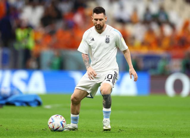 Argentina's Nahuel Molina scores goal vs. Netherlands in 34