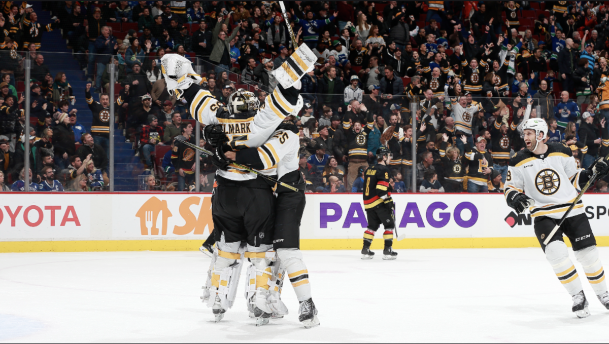 Gotta See It: Boston Bruins Empty Bench To Celebrate Patrice