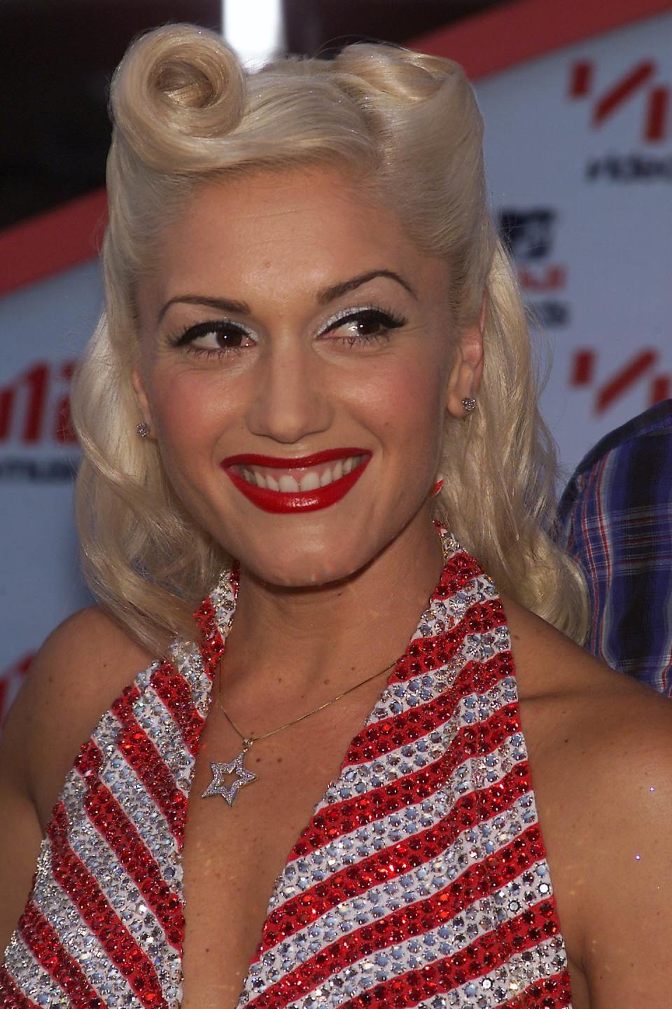 Gwen Stefani, 2001