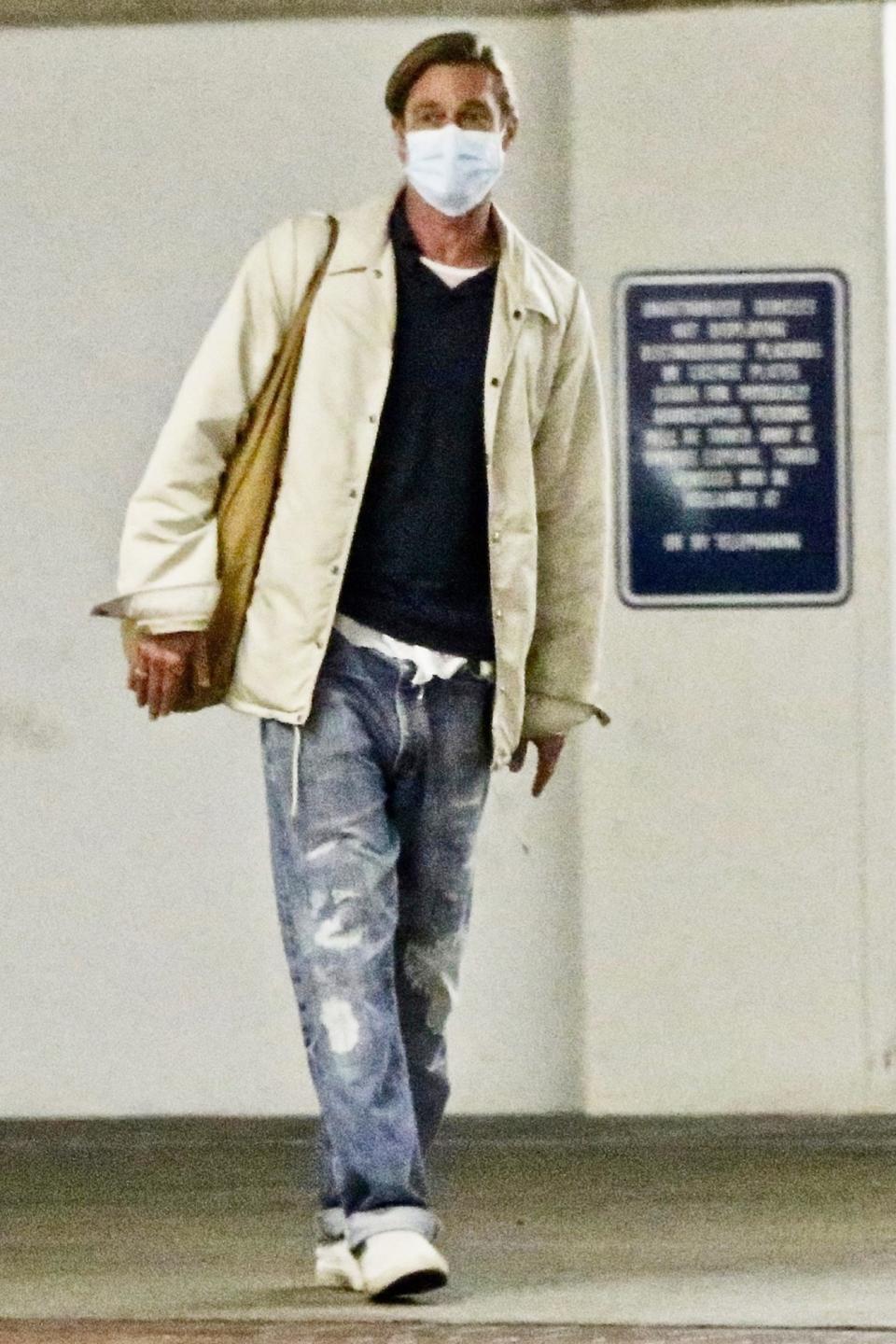 <p>Brad Pitt almost goes unnoticed on Wednesday while leaving an office in Los Angeles.</p>