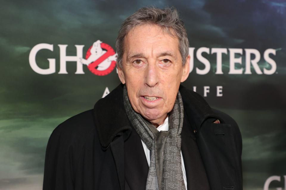 Er inszenierte Komödien wie "Ghostbusters" (1984), "Twins" (1988) und "Kindergarten Cop" (1990): Regisseur Ivan Reitman schuf zahlreiche Kultklassiker. Bei "Ghostbusters: Legacy" (2021), bei dem sein Sohn Jason Regie führte, wirkte er als Produzent mit. Der Kanadier starb am 12. Februar, er wurde 75 Jahre alt. (Bild: Theo Wargo / Getty Images for Sony Pictures)