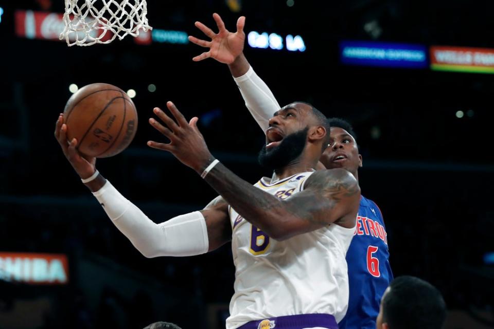 PISTONS-LAKERS (AP)