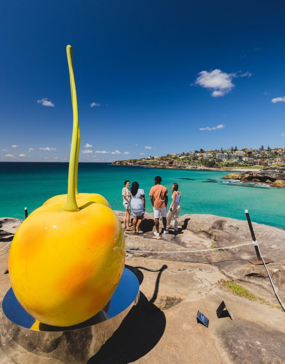 Sculpture by the sea