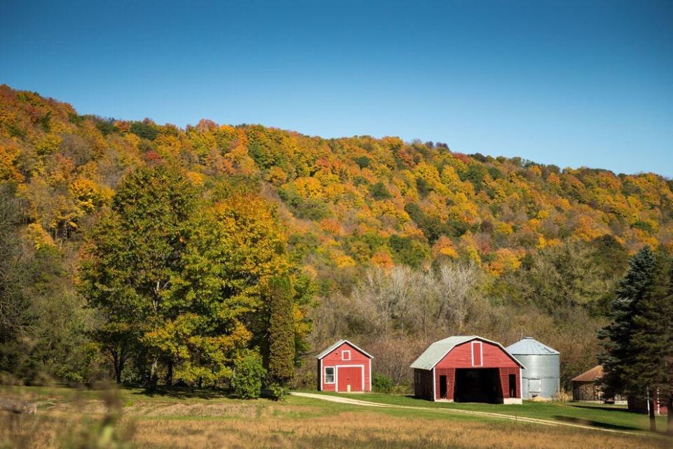 There's fall eye candy everywhere you look on the Great River Road