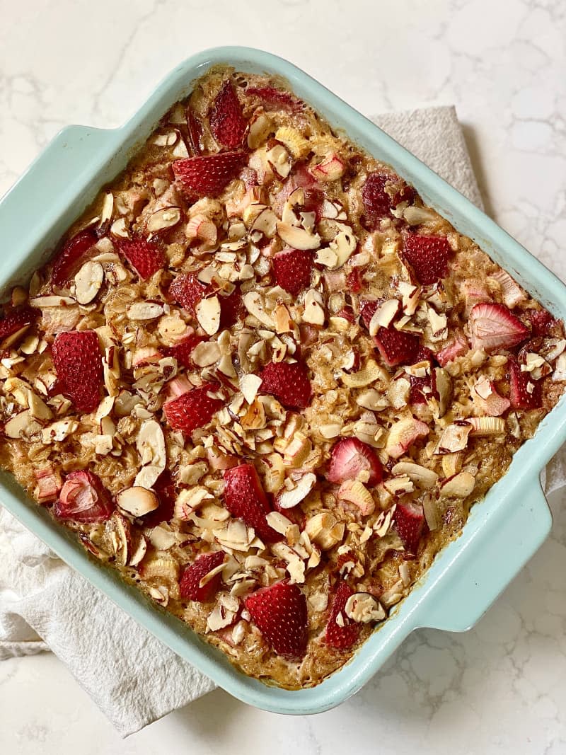 Strawberry-Rhubarb Baked Oatmeal 