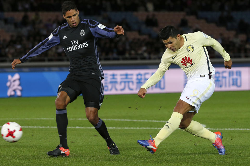 Silvio Romero en un partido contra el Real Madrid del Mundial de Clubes 2016. (AP Photo/Shuji Kajiyama)