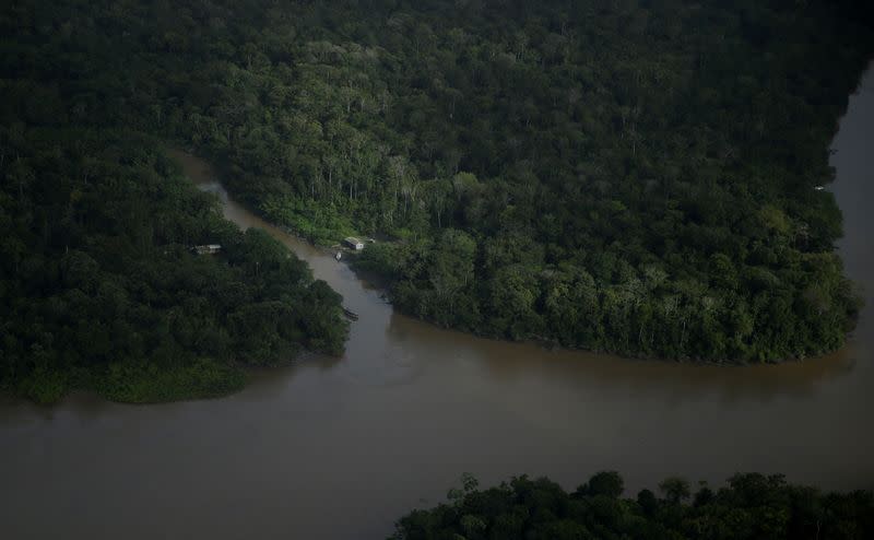 FILE PHOTO: The Wider Image: Brazil's new oil frontier threatens Amazon reef