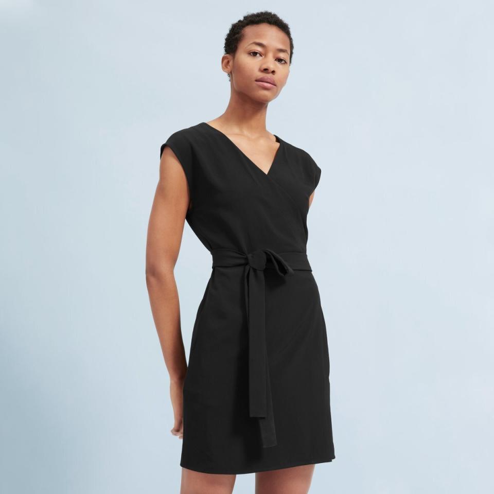 <strong><a href="https://fave.co/2GVc1n6" target="_blank" rel="noopener noreferrer">Find in three colors for $100 at Everlane.</a></strong>