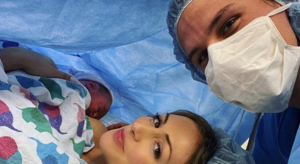 Sharks defenceman Erik Karlsson takes a selfie with his wife, Melinda, and the couple's newborn baby girl on Thursday. (Instagram//@erikkarlsson65)