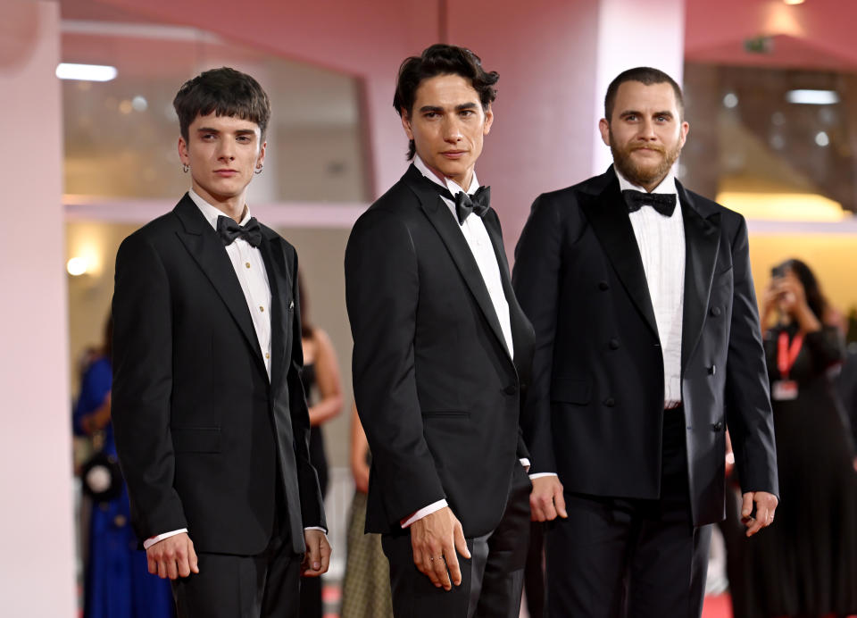 El elenco de 'La sociedad de la nieve' durante su estreno en el Festival de Cine de Venecia (Foto: Kate Green/Getty Images for Netflix)