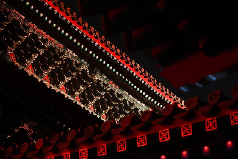 La Ciudad Prohibida iluminada con luces durante el Festival de los Faroles celebrado en Pekín el martes 19 de febrero de 2019 (Foto: Andy Wong/AP).