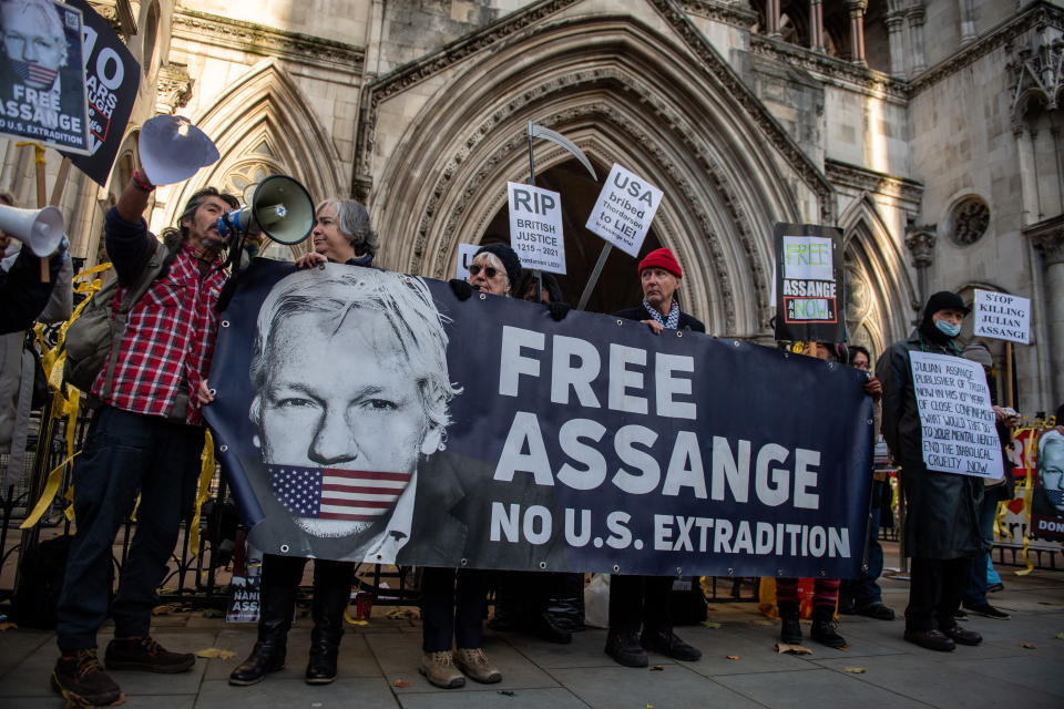 Assange darf im Streit um Auslieferung vor oberstes Gericht ziehen. (Bild: Chris J Ratcliffe/Getty Images)