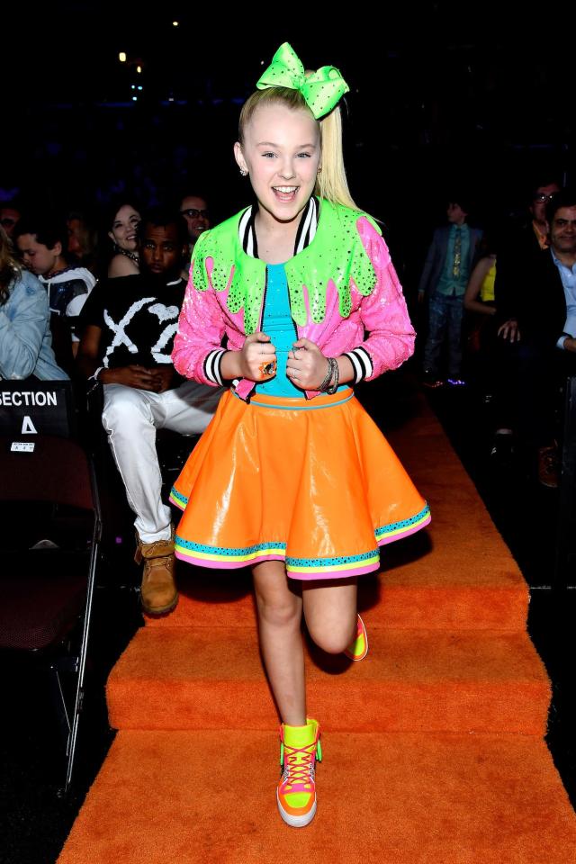 JoJo Siwa Wears a Gucci Tracksuit For the GLAAD Awards 2021