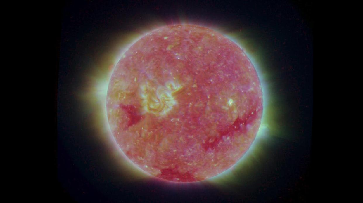 The corona of the sun can be clearly seen in this image taken in 2007. <a href="https://images.nasa.gov/details/PIA09320" rel="nofollow noopener" target="_blank" data-ylk="slk:(NASA/JPL-Caltech/NRL/GSFC);elm:context_link;itc:0;sec:content-canvas" class="link ">(NASA/JPL-Caltech/NRL/GSFC)</a>